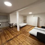 Appartement Historic Building- 9 Bedrooms - Groups Up To 26