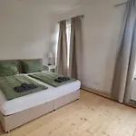 Historic Building- 9 Bedrooms - Groups Up To 26 *