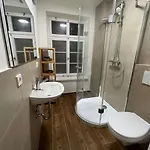 Historic Building- 9 Bedrooms - Groups Up To 26