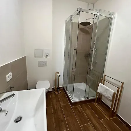 Historic Building- 9 Bedrooms - Groups Up To 26 아파트 Gutenzell-Hürbel