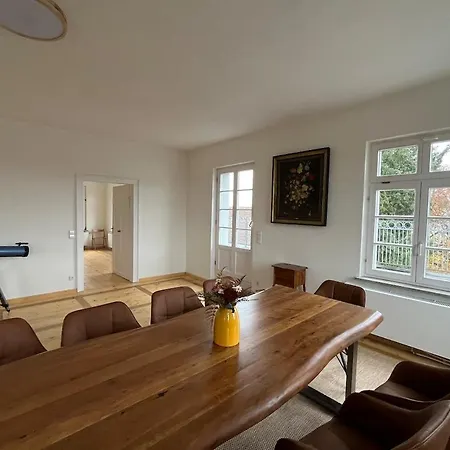 Historic Building- 9 Bedrooms - Groups Up To 26 아파트 Gutenzell-Hürbel