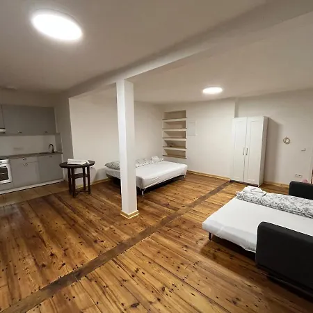 아파트 Historic Building- 9 Bedrooms - Groups Up To 26