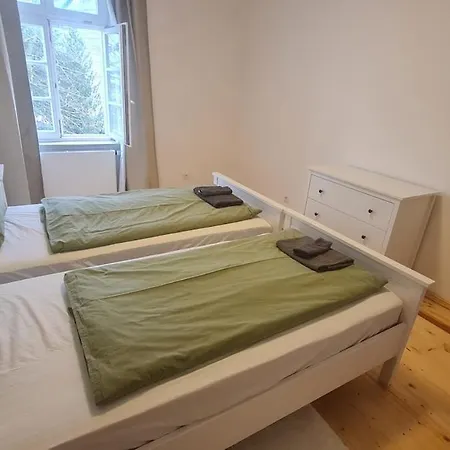 아파트 Historic Building- 9 Bedrooms - Groups Up To 26 Gutenzell-Hürbel