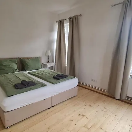Historic Building- 9 Bedrooms - Groups Up To 26 *
