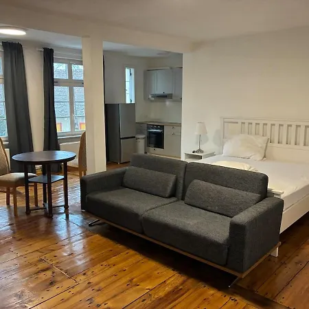 Historic Building- 9 Bedrooms - Groups Up To 26 *