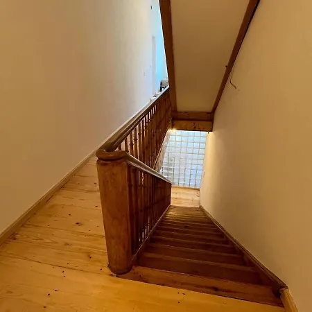 Historic Building- 9 Bedrooms - Groups Up To 26 아파트