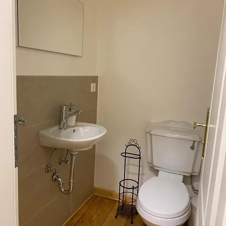 Historic Building- 9 Bedrooms - Groups Up To 26 아파트 *